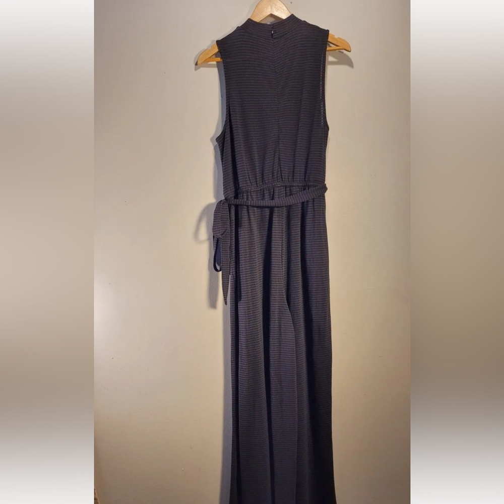 Gap sleeveless jumpsuit size medium